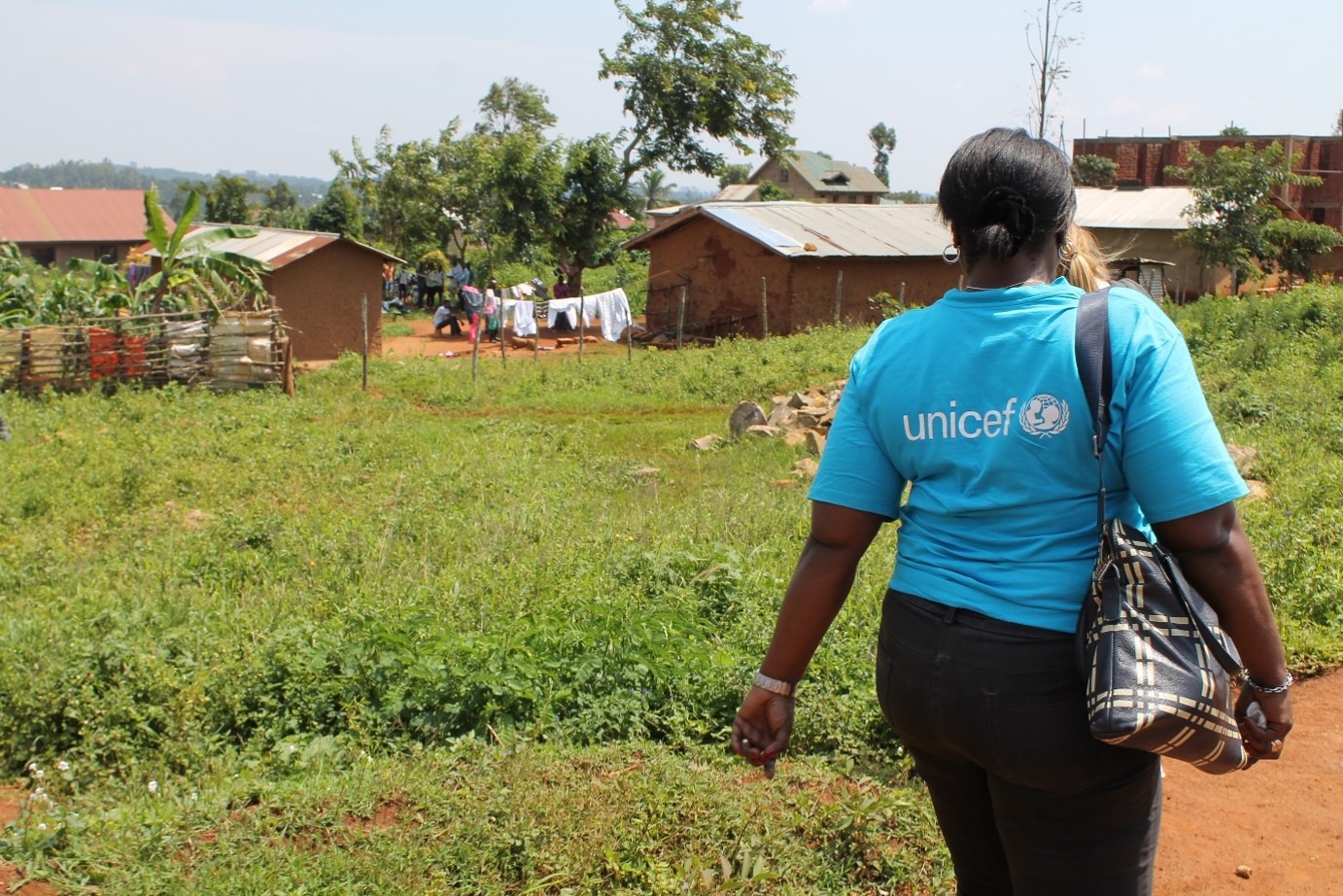 UNICEF workers visit site of Ebola case in DRC