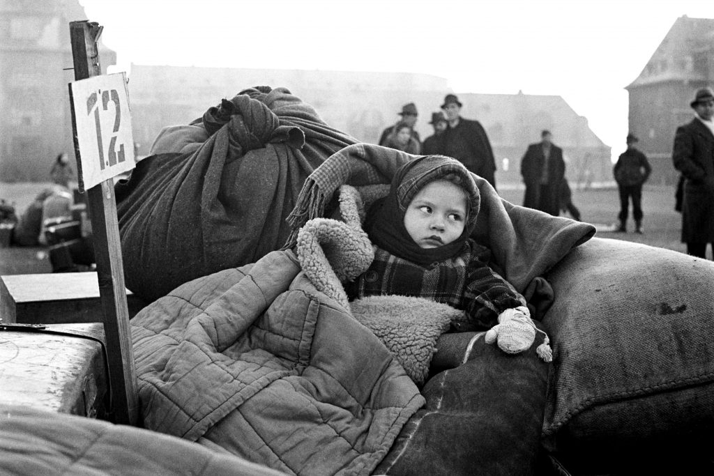 world war ll refugee child